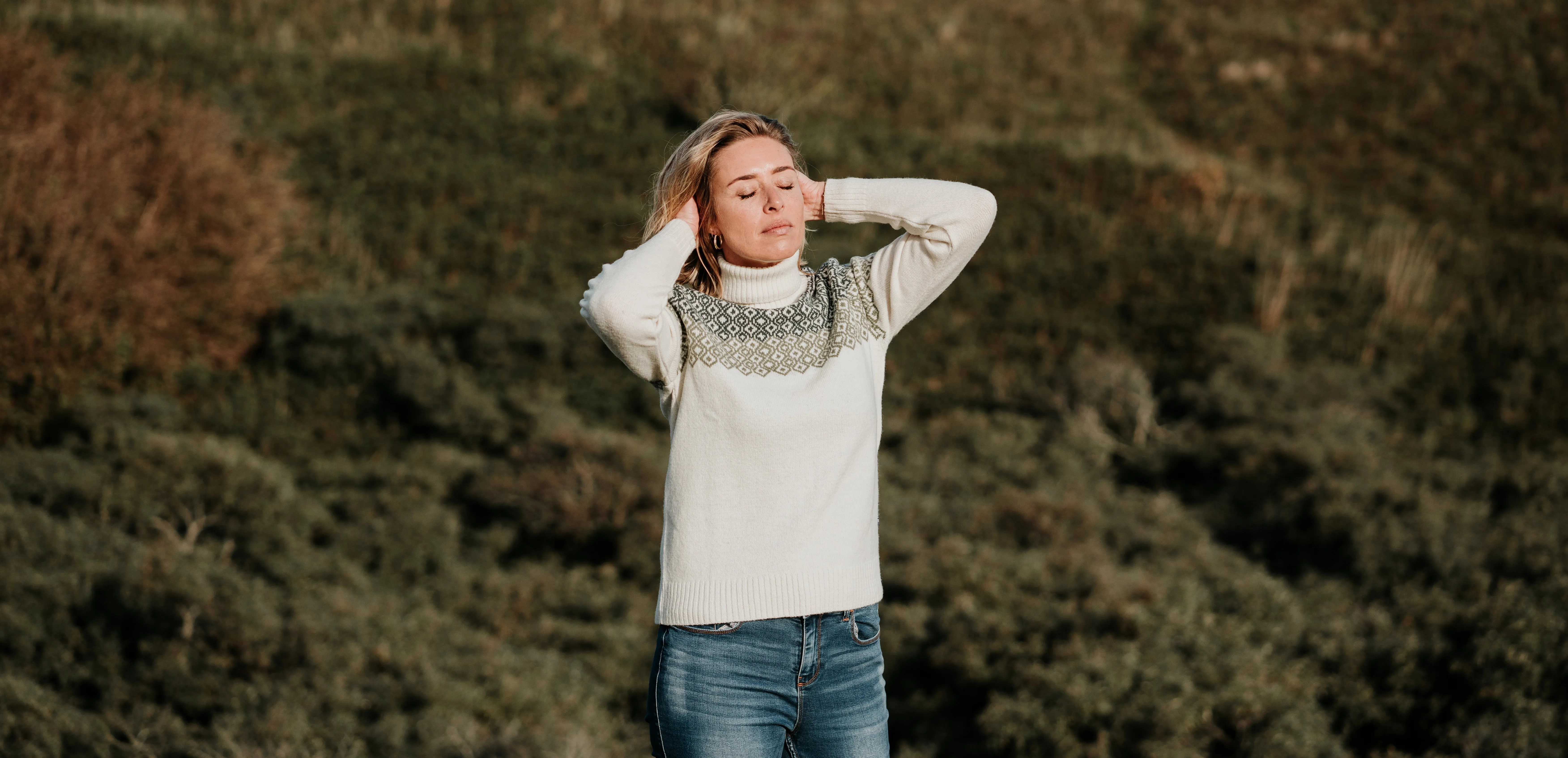 Devold - Syvde | woolen women's turtleneck sweater
