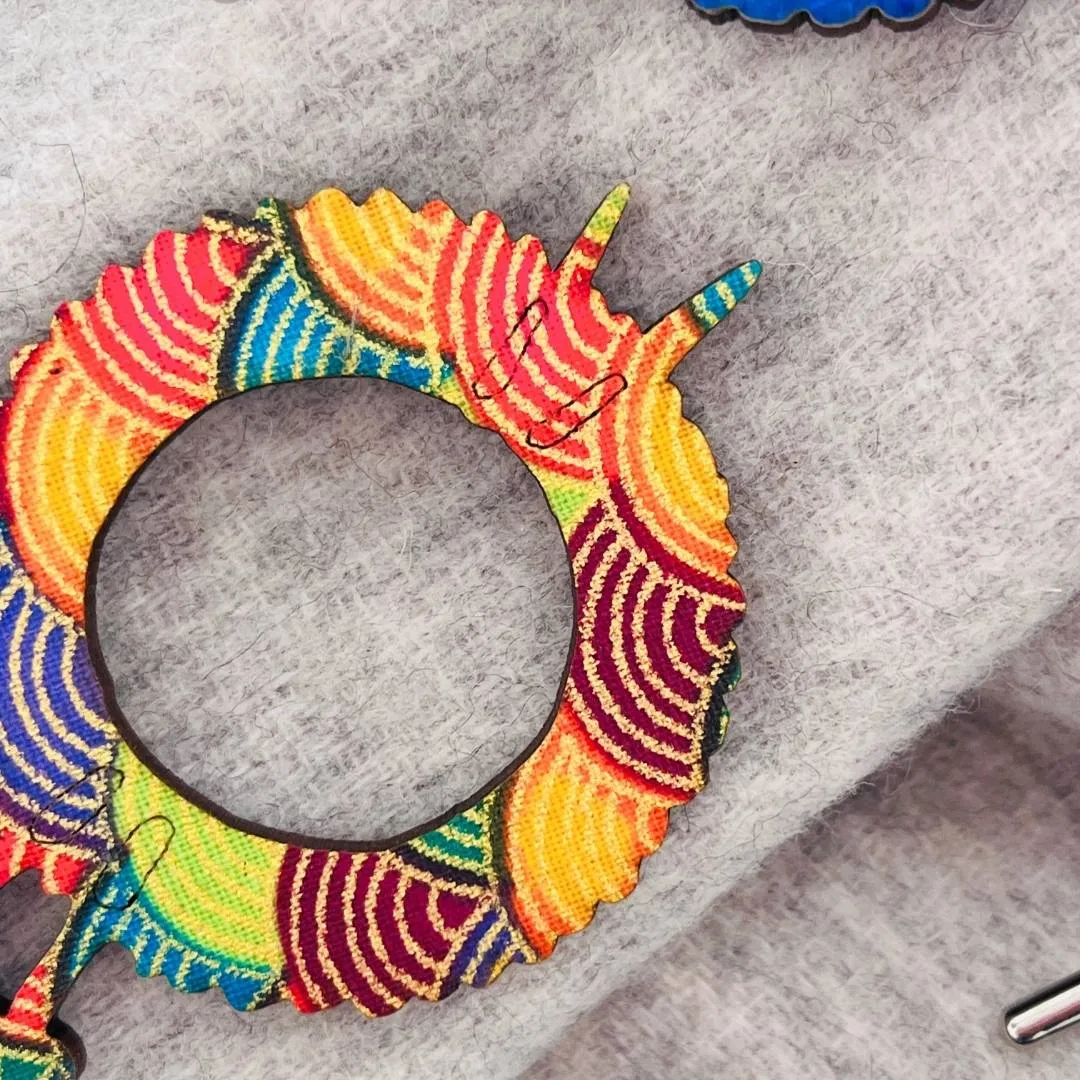 Knitting & Wool Scarf Pin (5 Colors)
