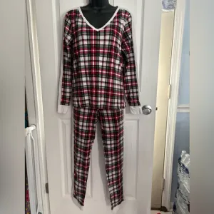 Rare Victoria’s Secret fireside thermal Christmas plaid PJs with white trim