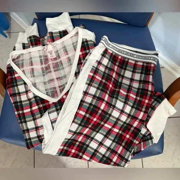 Rare Victoria’s Secret fireside thermal Christmas plaid PJs with white trim