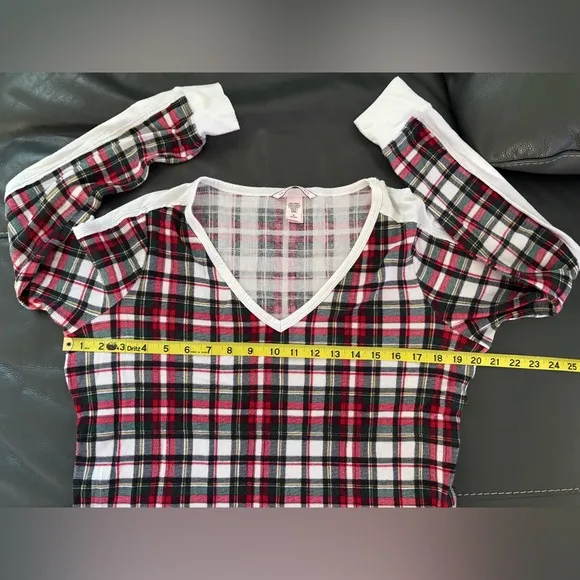 Rare Victoria’s Secret fireside thermal Christmas plaid PJs with white trim
