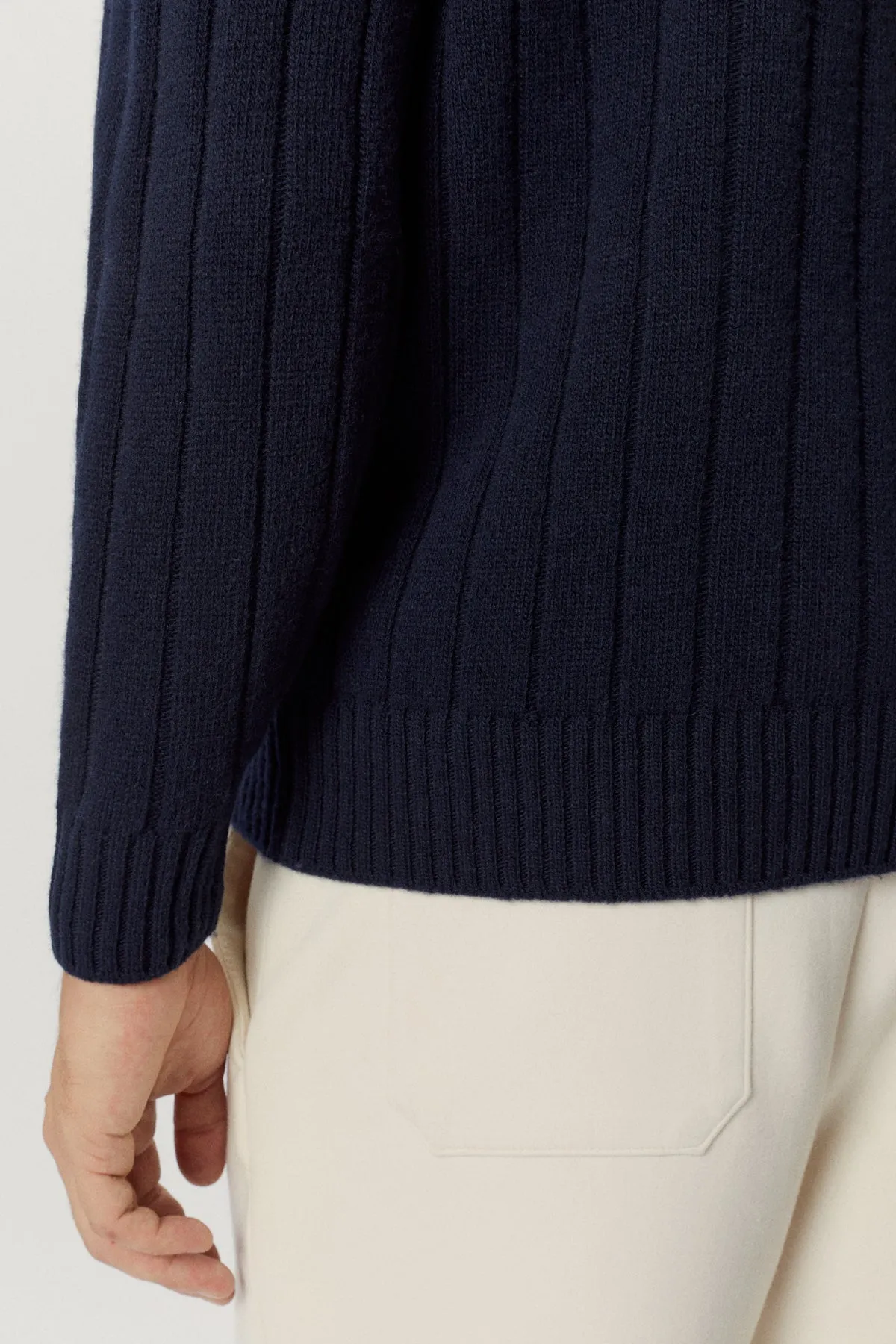 The Woolen Vintage V-Neck - Ecru / S