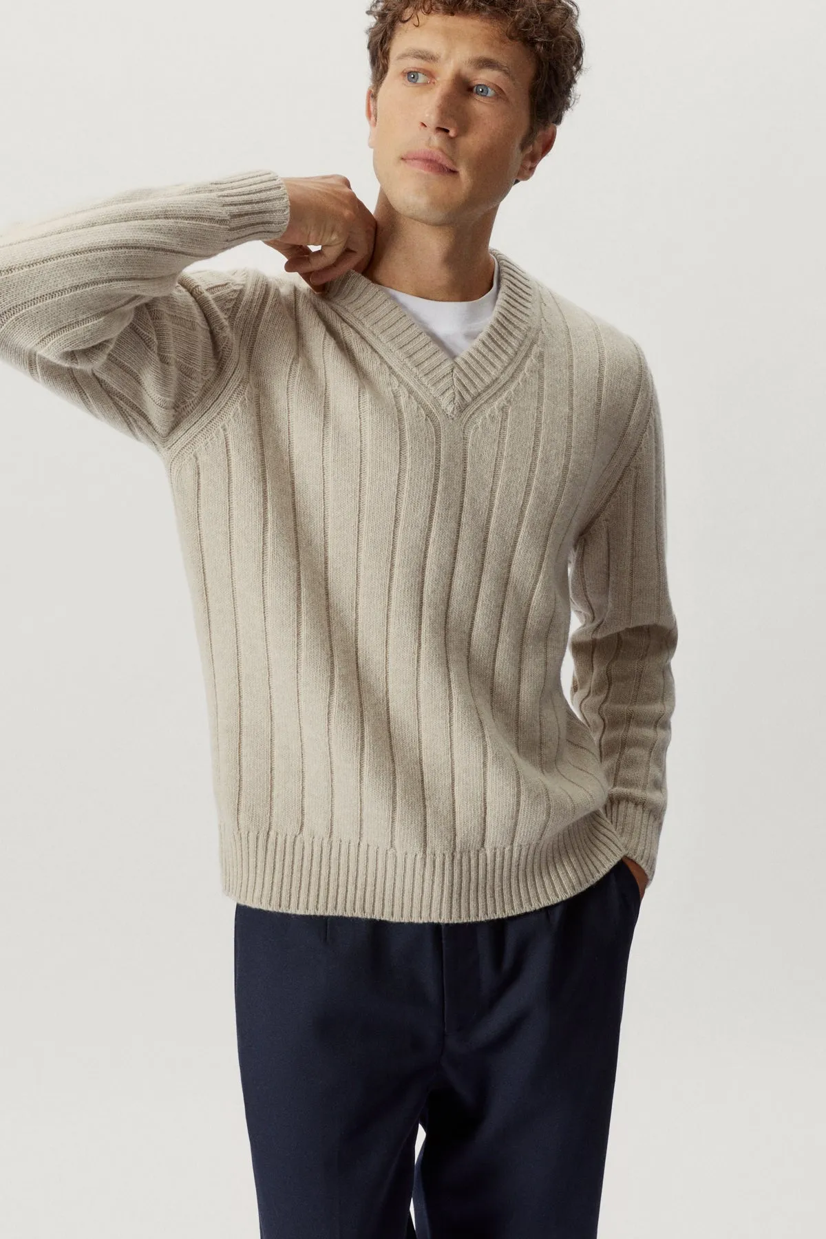 The Woolen Vintage V-Neck - Ecru / S
