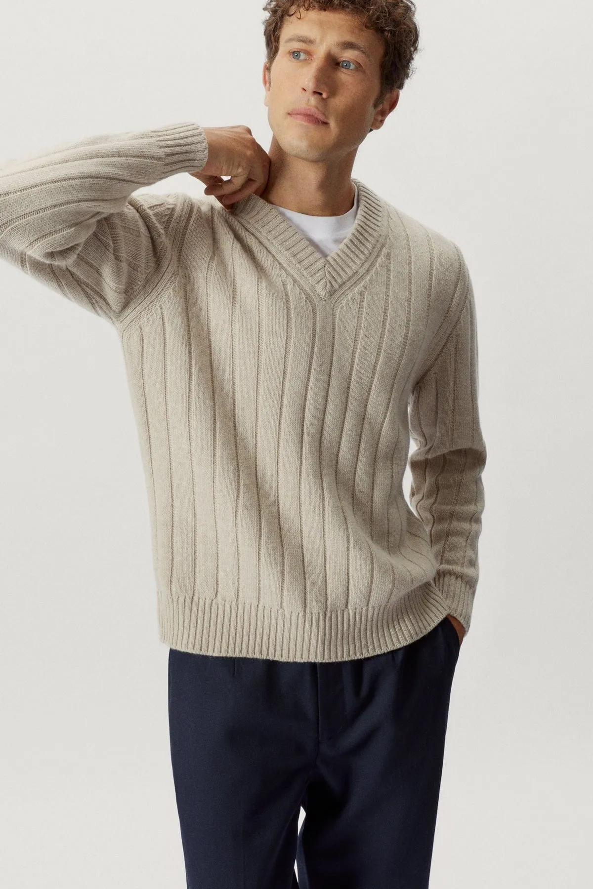 The Woolen Vintage V-Neck - Ecru / S