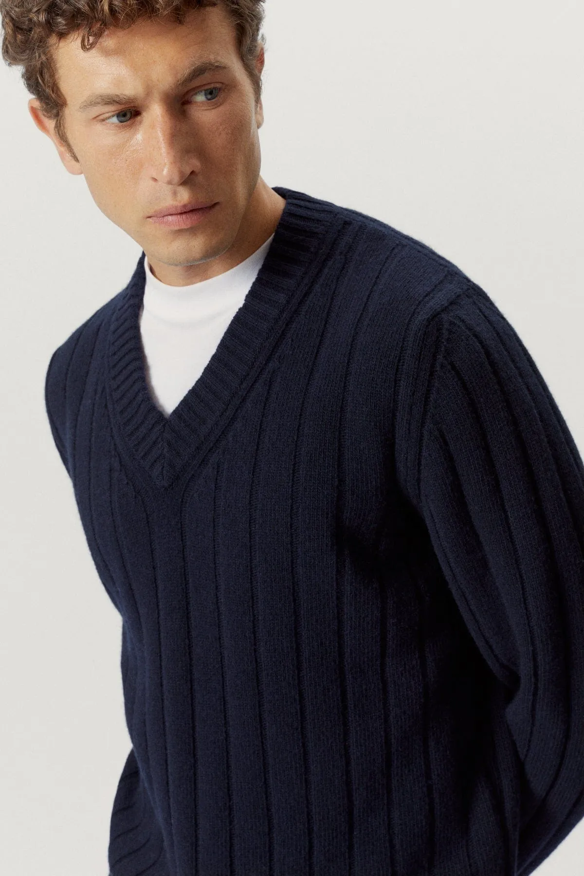 The Woolen Vintage V-Neck - Ecru / S